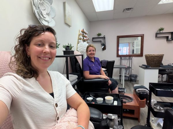 Thanks @avaiasalonspa  for the relaxing pedicure! We're ready for sandals 😎

💙🩷💛🖤